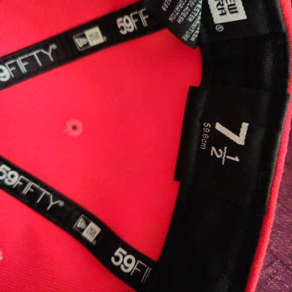 New Chicago Whitesox hat 7.5 fitted  Red, Darkish pinkish - Picture 4 of 5